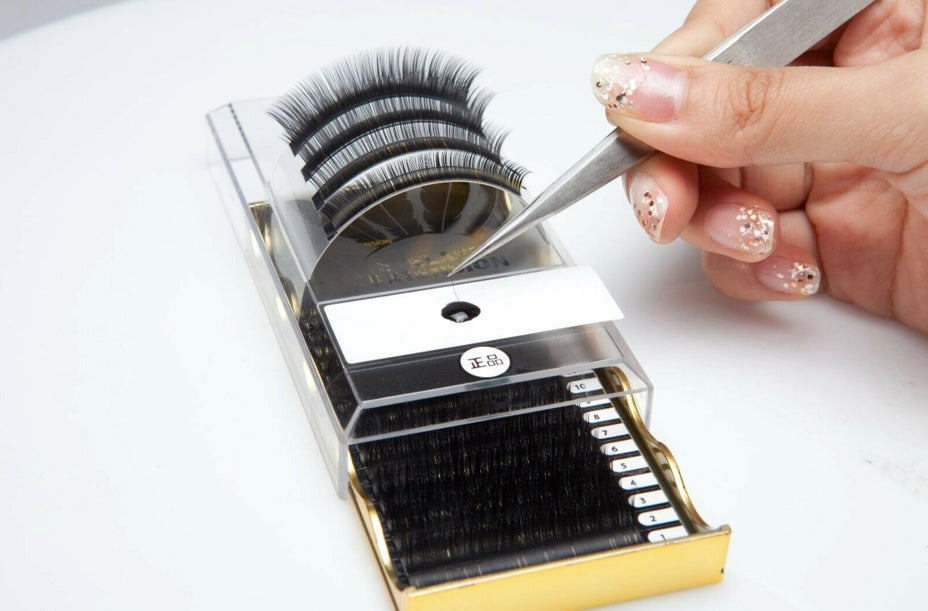 BLACK FEATHER Individual Eyelashes Silk Mix Tray JC/C/CC/D